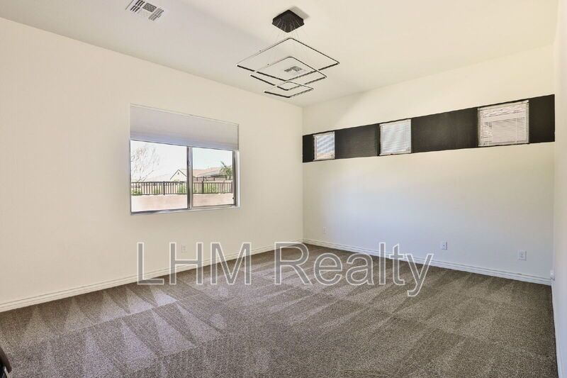 *Coming Soon* Luxurious 4 Bedroom Home with Pool, Fireplace, and Wine Cooler in Peoria, AZ property image