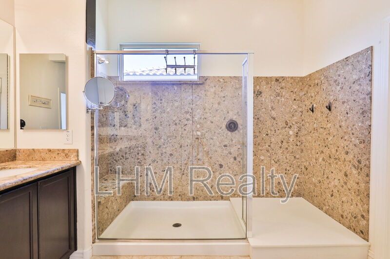 *Coming Soon* Luxurious 4 Bedroom Home with Pool, Fireplace, and Wine Cooler in Peoria, AZ property image