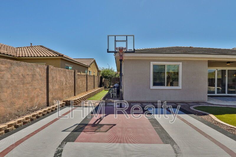 *Coming Soon* Luxurious 4 Bedroom Home with Pool, Fireplace, and Wine Cooler in Peoria, AZ property image