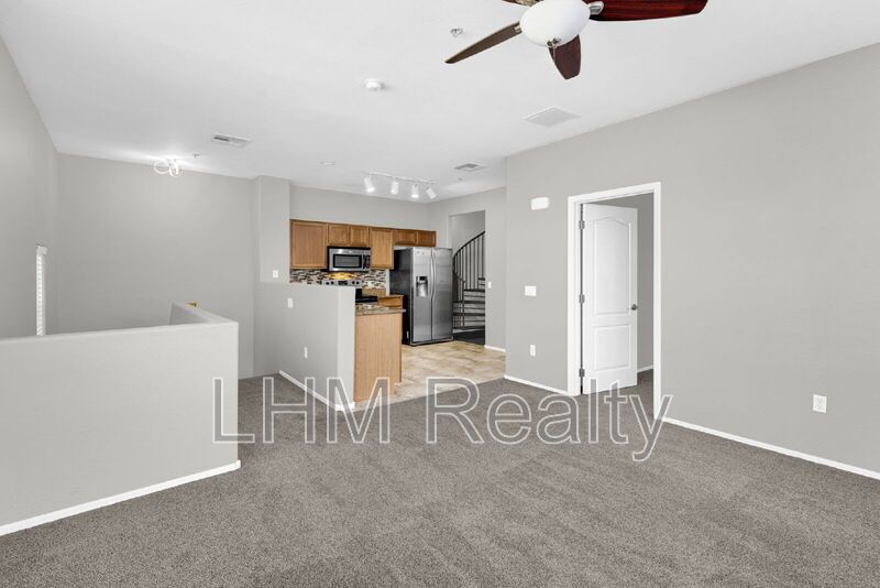 Modern 2 Bed Condo with Granite Countertops in Phoenix, AZ! property image