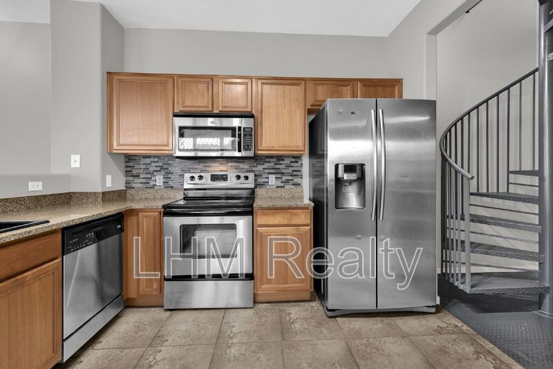 Modern 2 Bed Condo with Granite Countertops in Phoenix, AZ! property image