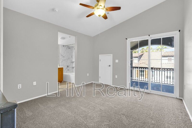 Modern 2 Bed Condo with Granite Countertops in Phoenix, AZ! property image